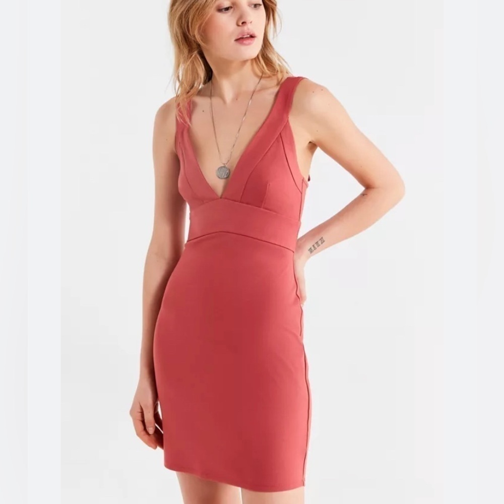 Urban Outfitters Red Mini Dress V-neck Zipper Back Size Large
